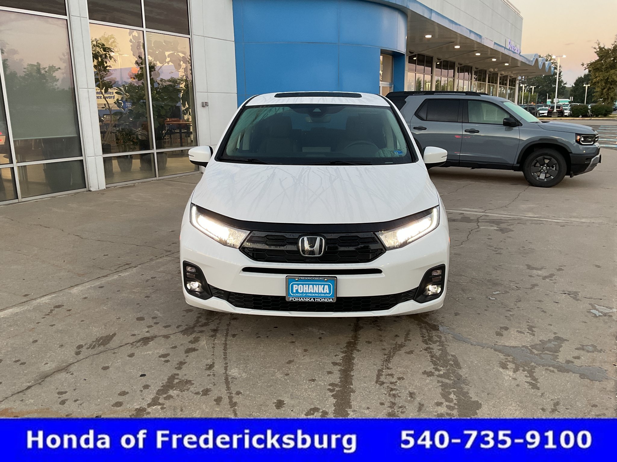 Certified 2026 Honda Odyssey Touring image 9