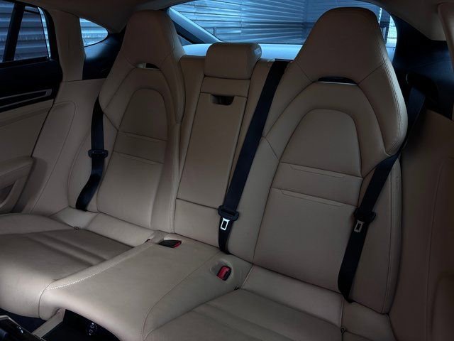 Certified 2023 Porsche Panamera Platinum Edition image 25