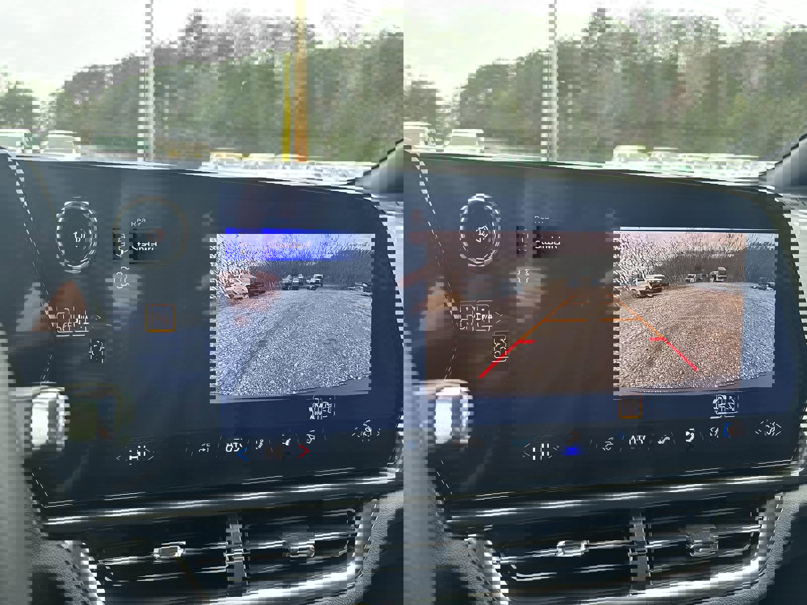 New 2026 Chevrolet Equinox EV LT image 17