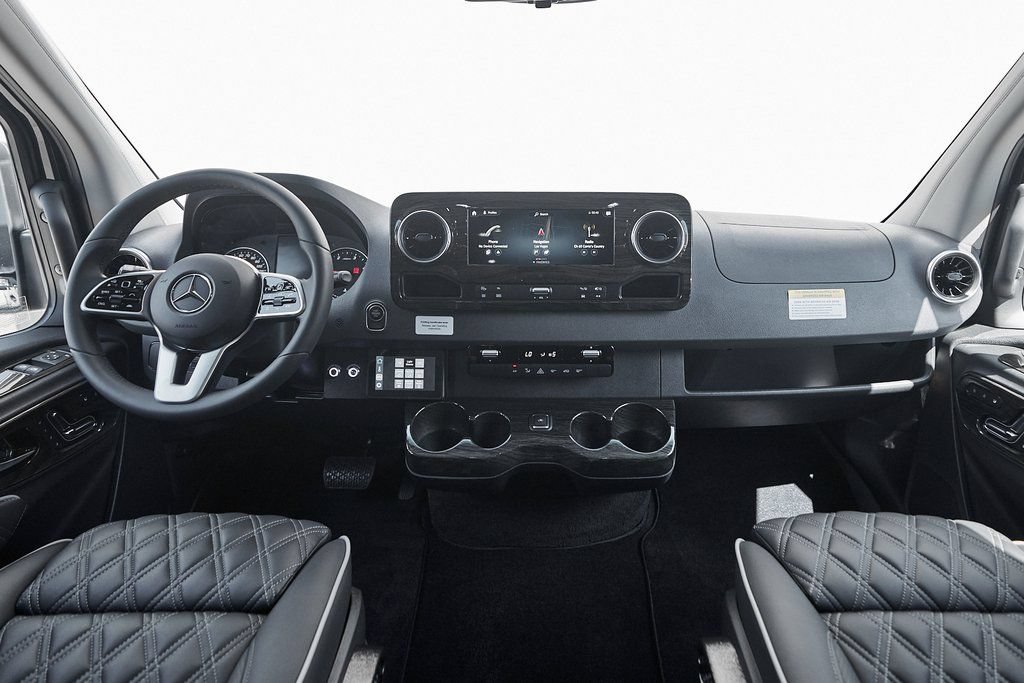 Used 2024 Mercedes-Benz Sprinter 3500 w/ Parking Package image 43
