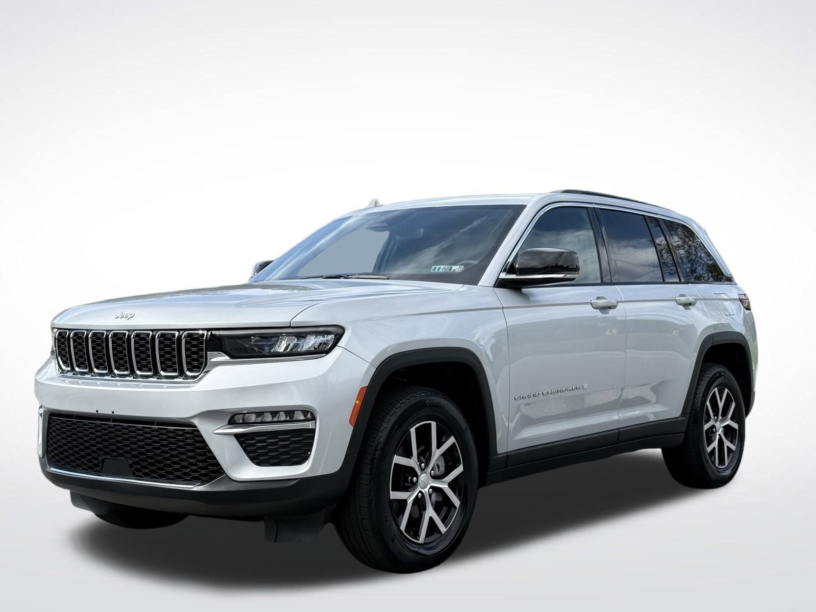 Used 2024 Jeep Grand Cherokee Limited image 10