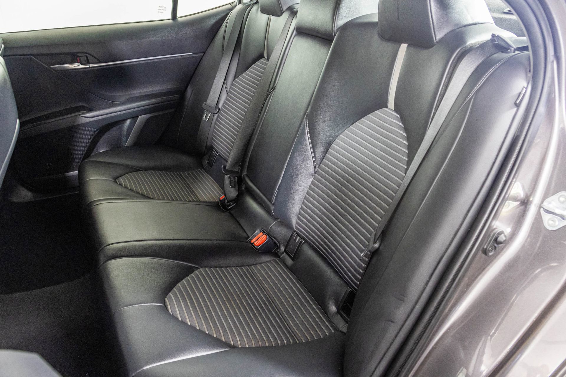 Used 2022 Toyota Camry SE w/ Cold Weather Package FWD image 36