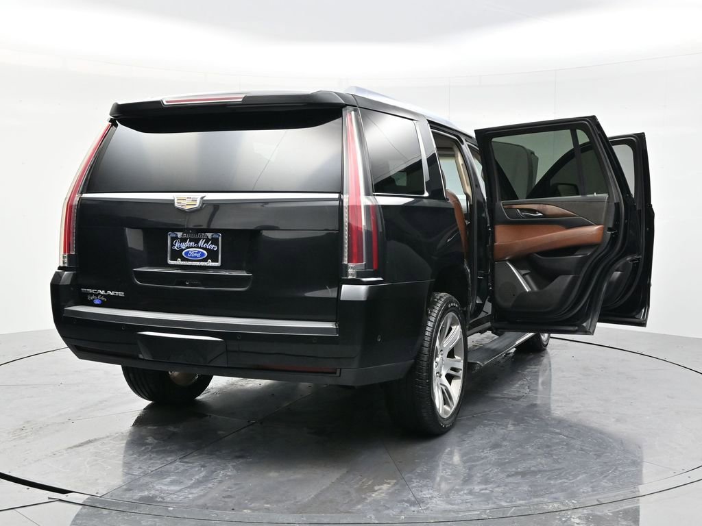 Used 2017 Cadillac Escalade Premium Luxury image 59