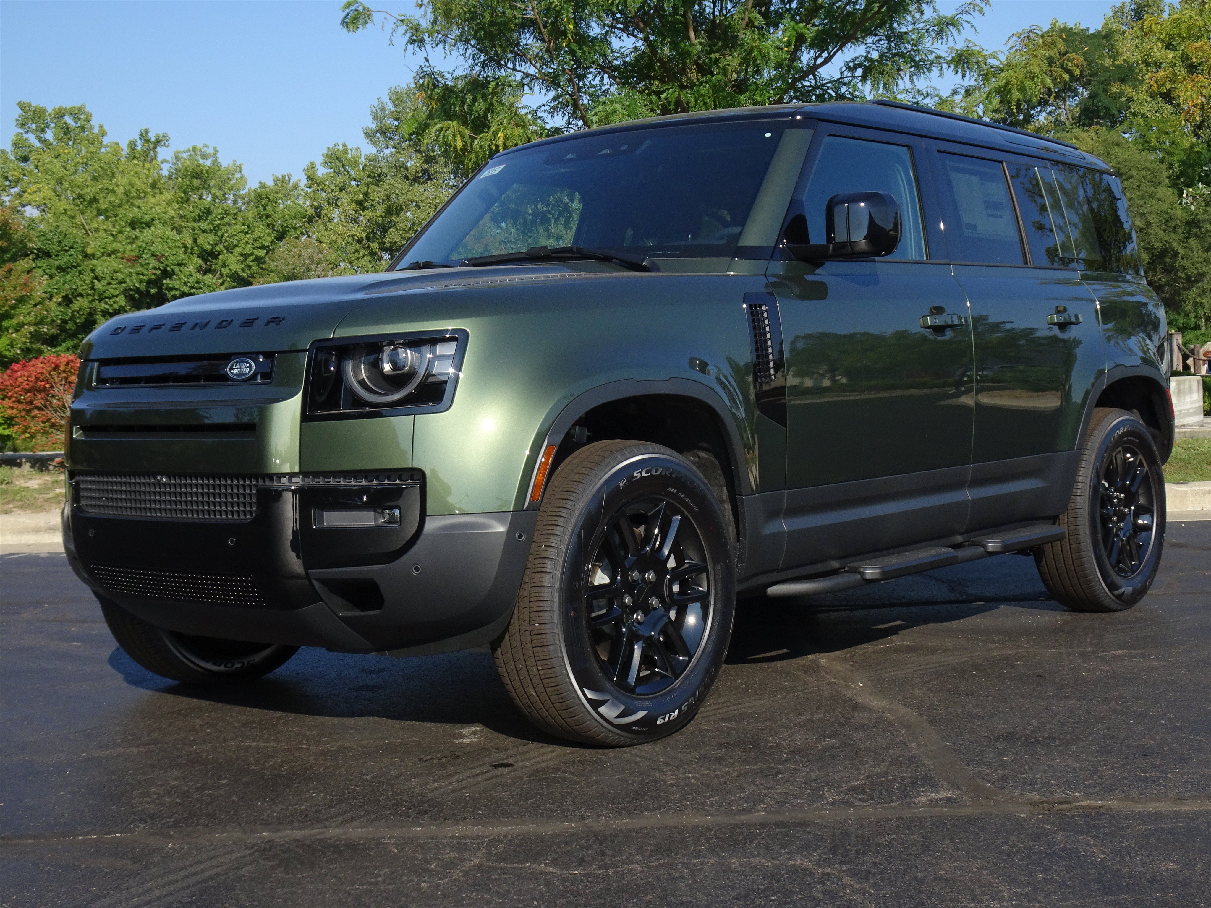New 2026 Land Rover Defender 110 S AWD/4WD image 6