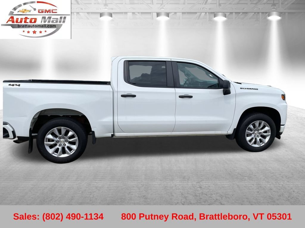 Used 2022 Chevrolet Silverado 1500 Custom w/ LPO, Dark Essentials Package AWD/4WD image 8