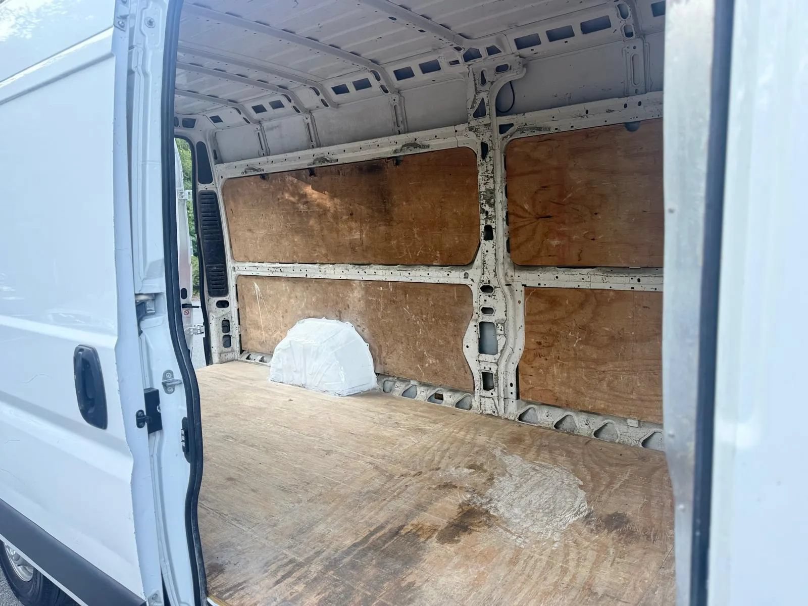 Used 2015 RAM ProMaster 3500 w/ Interior Convenience Group FWD image 17