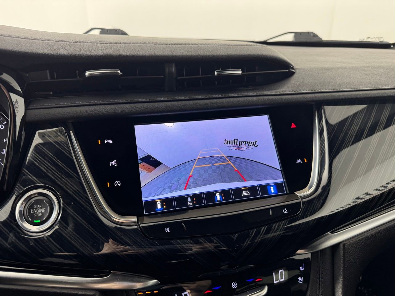 Used 2024 Cadillac XT6 Premium Luxury w/ Technology Package image 20