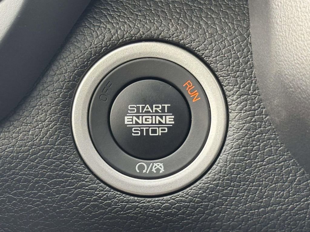 New 2026 RAM 2500 Big Horn AWD/4WD image 21