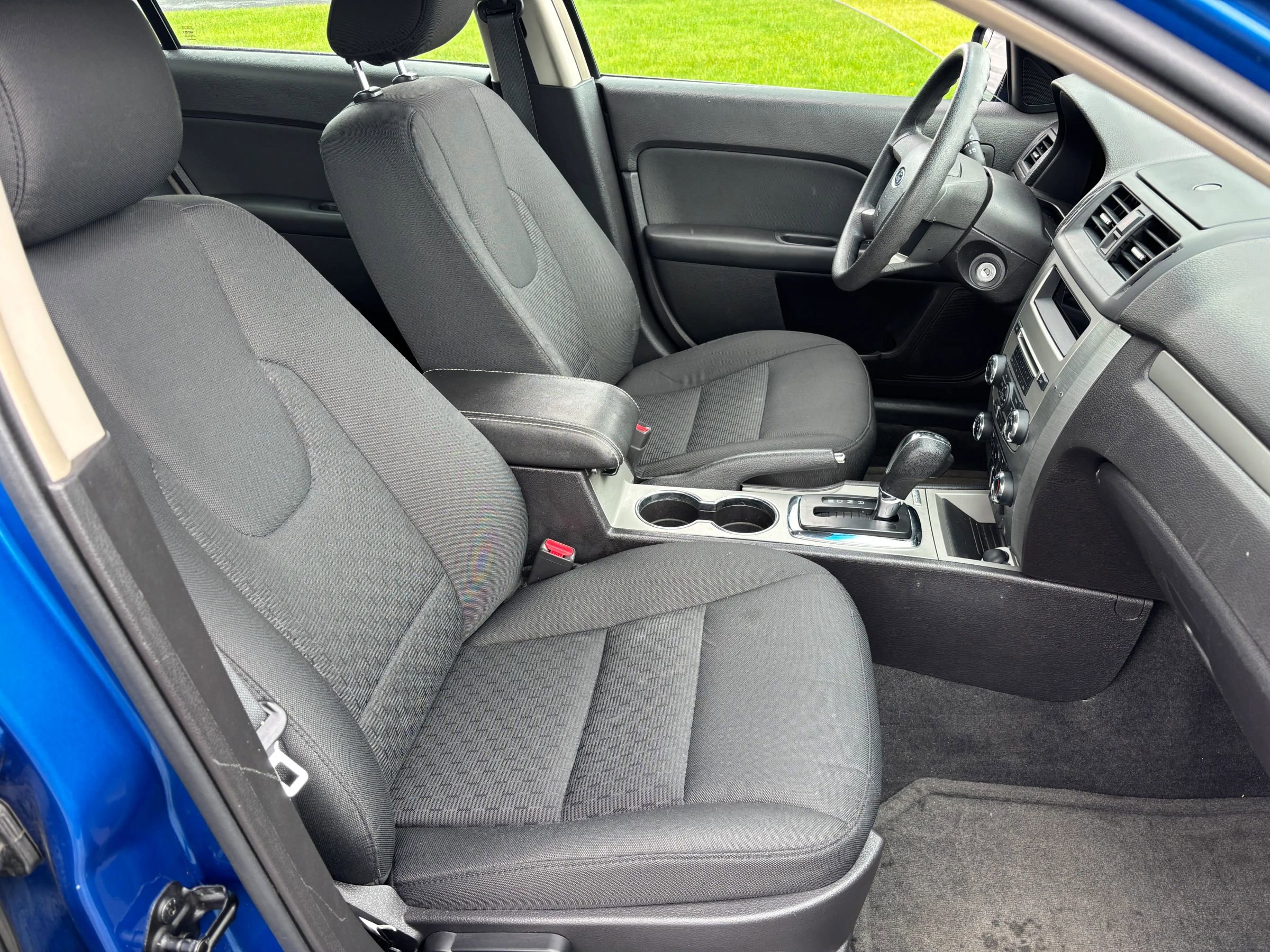 Used 2011 Ford Fusion SE w/ 201A Rapid Spec Order Code FWD image 18
