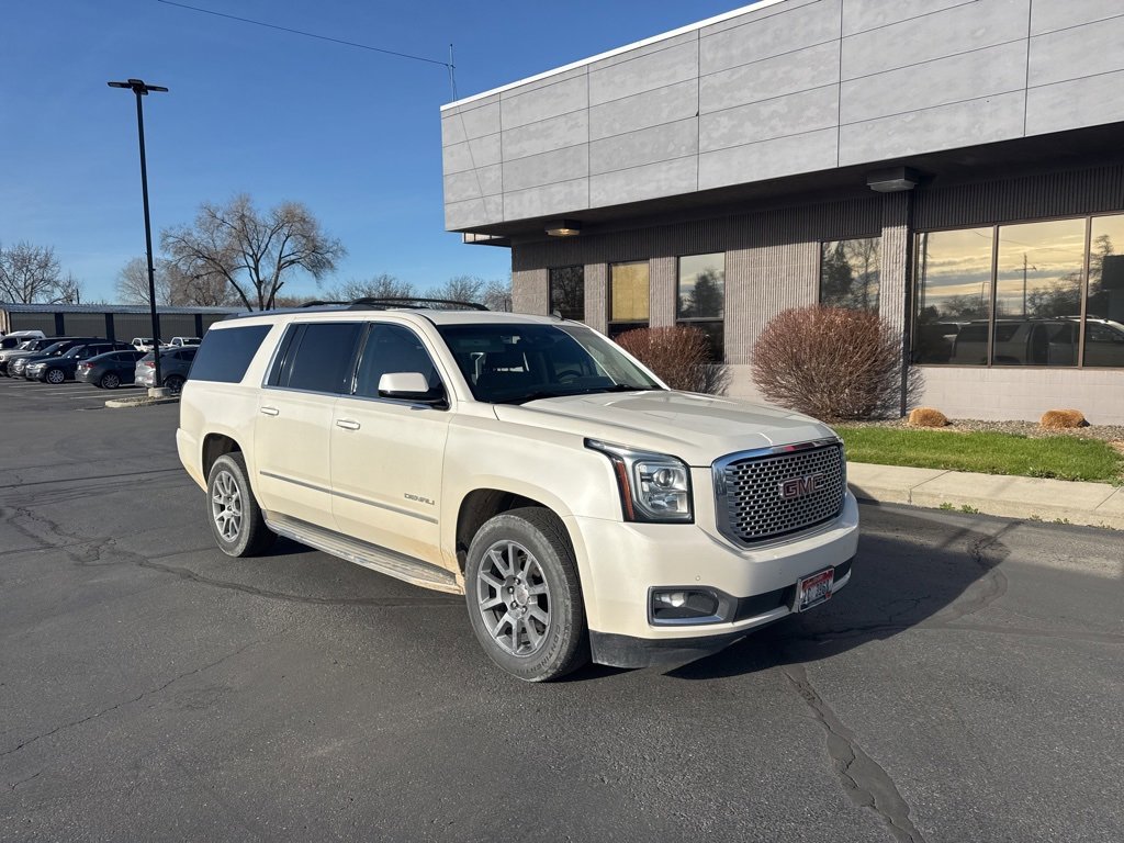 Used 2015 GMC Yukon XL Denali w/ Touring Package image 1
