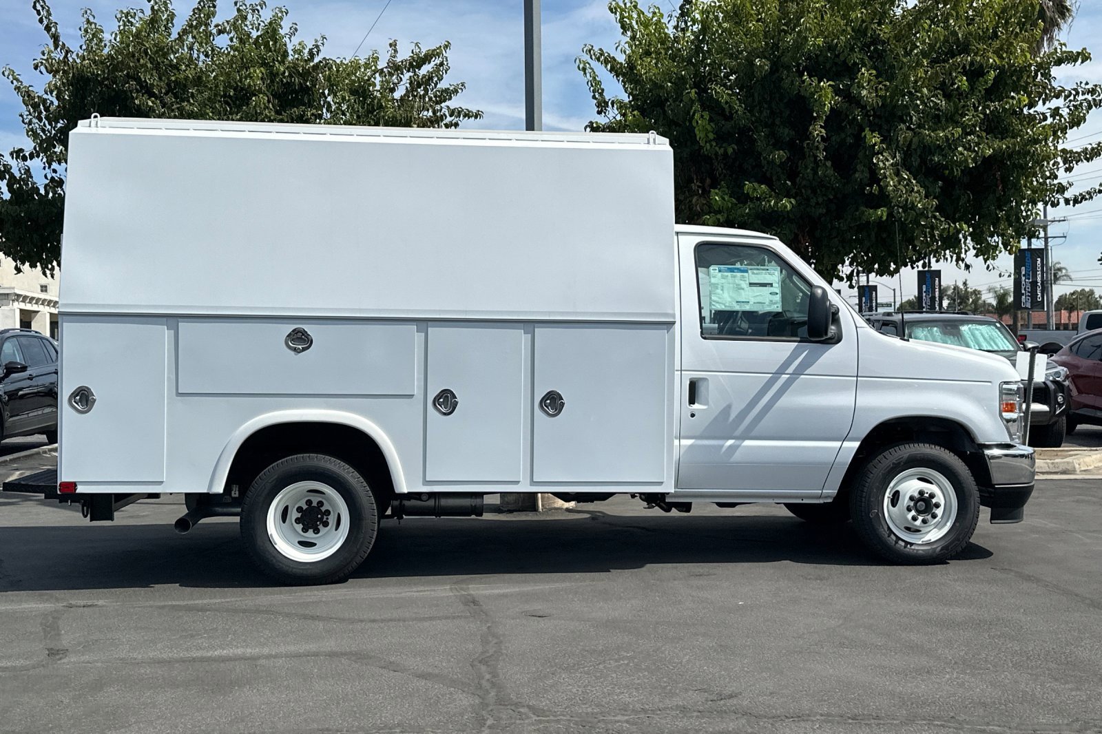 New 2025 Ford E-350 and Econoline 350 Super Duty w/ Power Equipment Group image 3