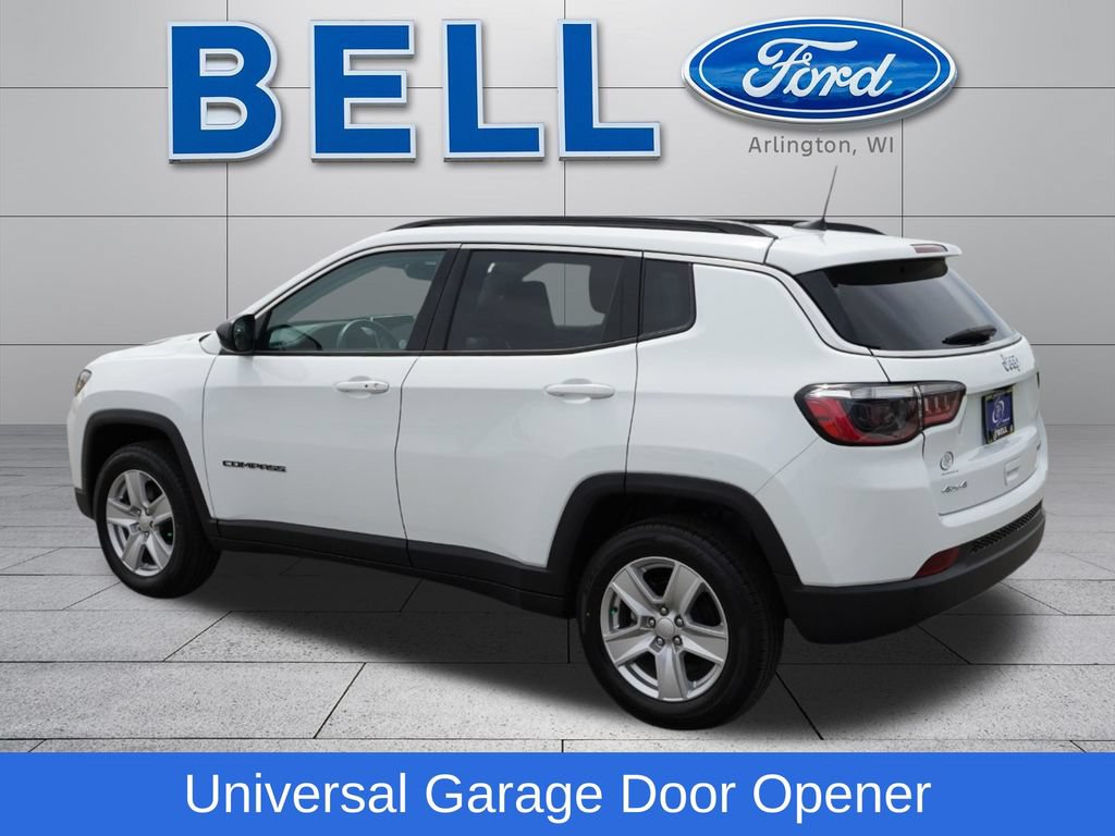 Used 2022 Jeep Compass Latitude w/ Sun and Sound Group AWD/4WD image 6