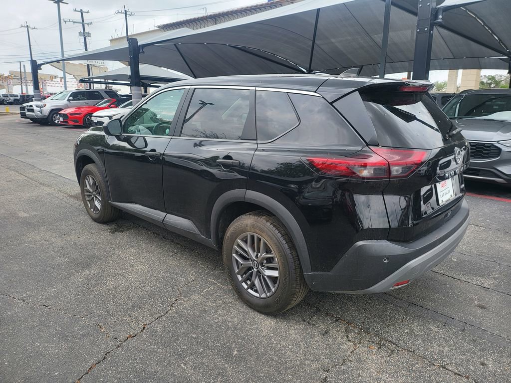 Used 2023 Nissan Rogue S image 12