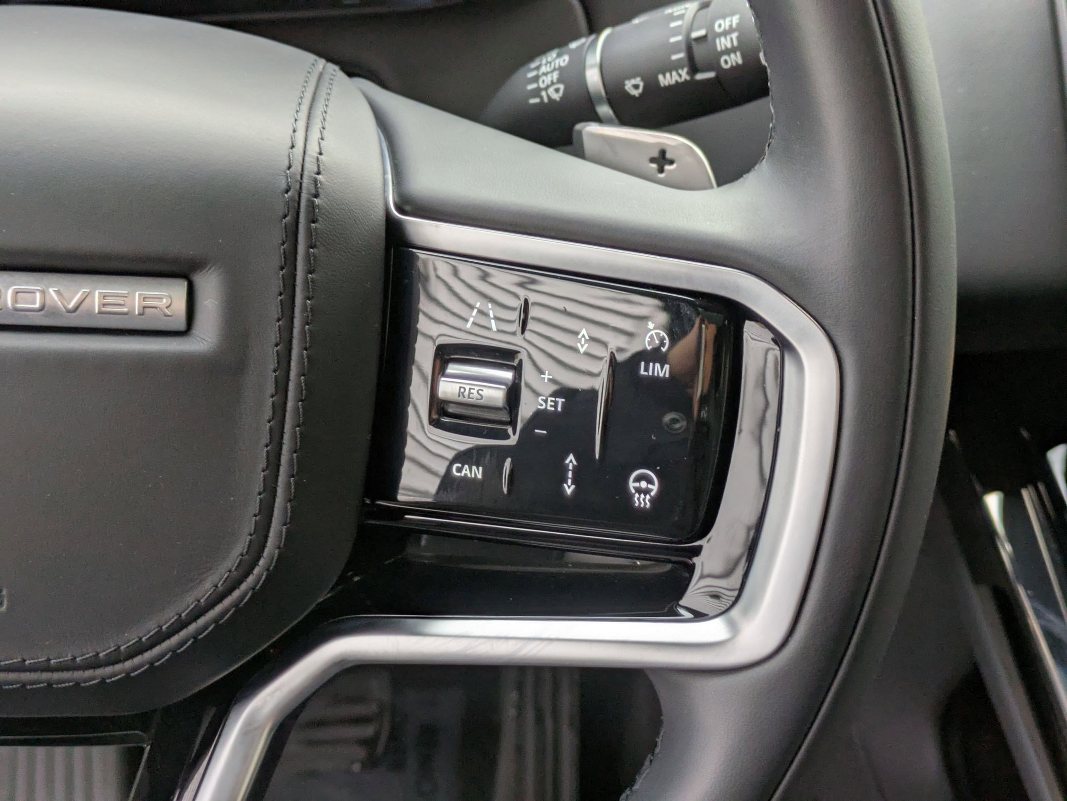 Used 2025 Land Rover Range Rover Sport image 20