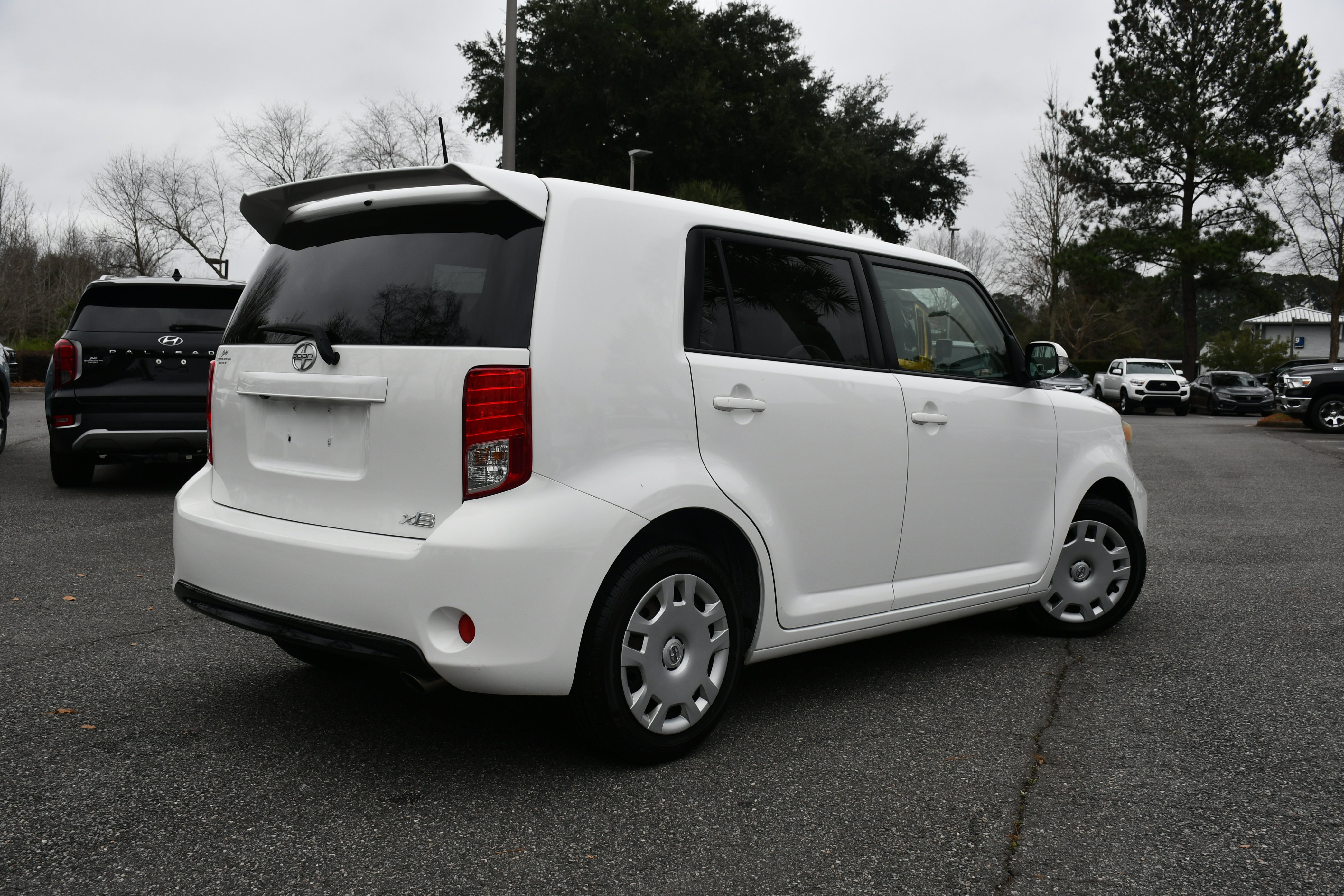Used 2015 Scion xB image 4