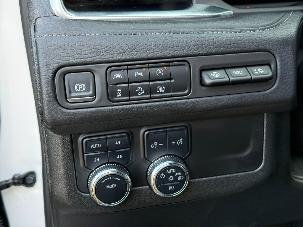 Used 2024 GMC Yukon XL Denali image 20