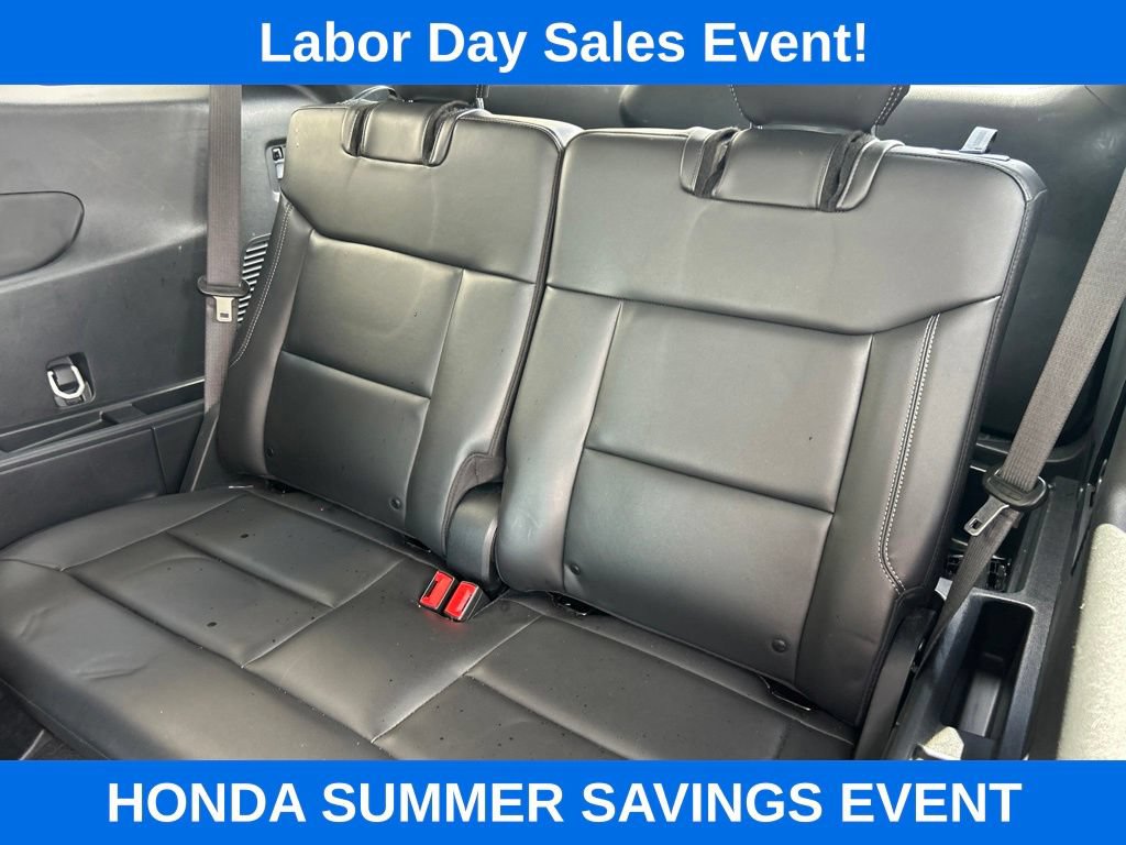 Used 2023 Ford Explorer XLT w/ Equipment Group 202A RWD image 14
