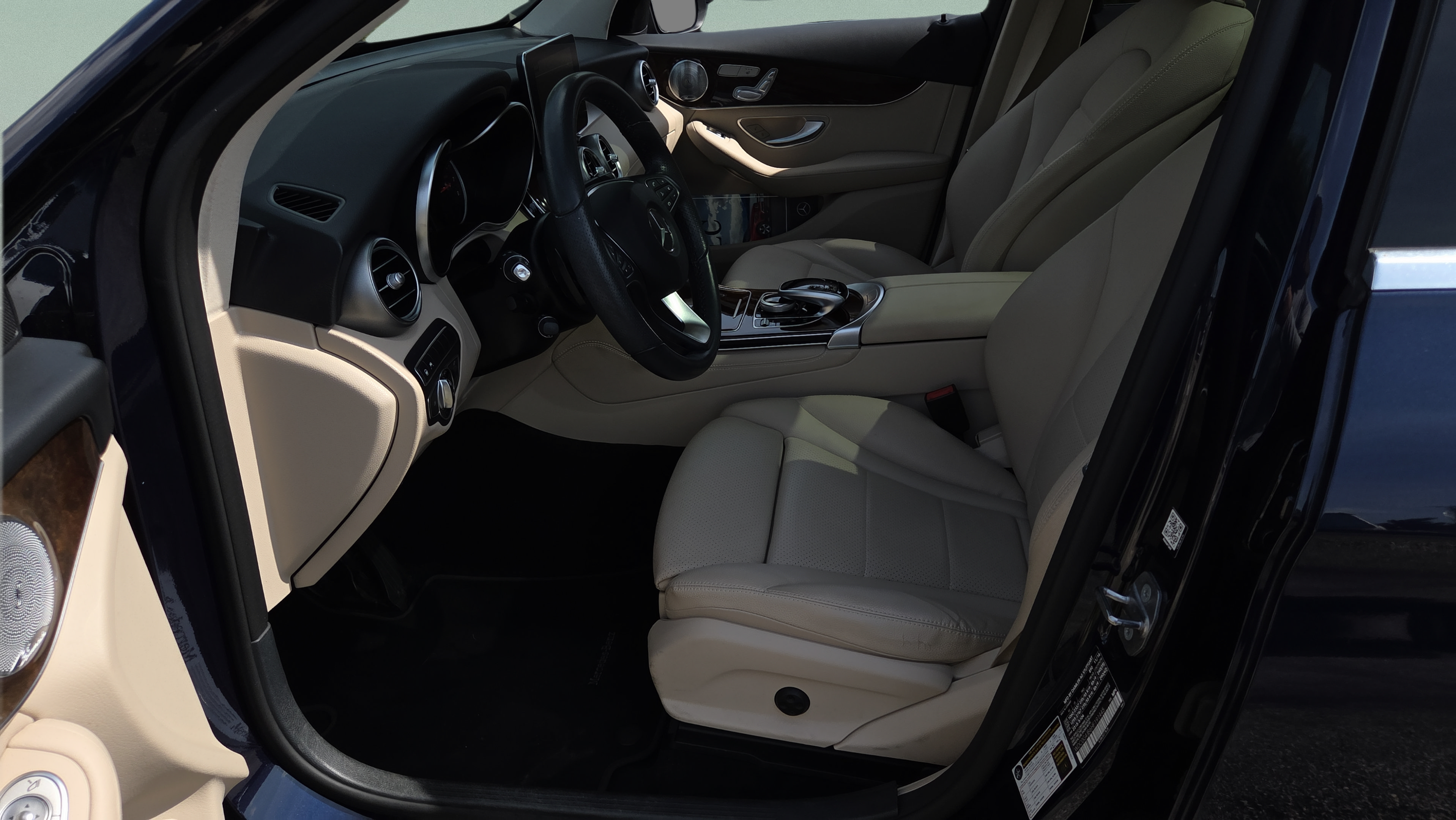 Used 2017 Mercedes-Benz GLC 300 image 9