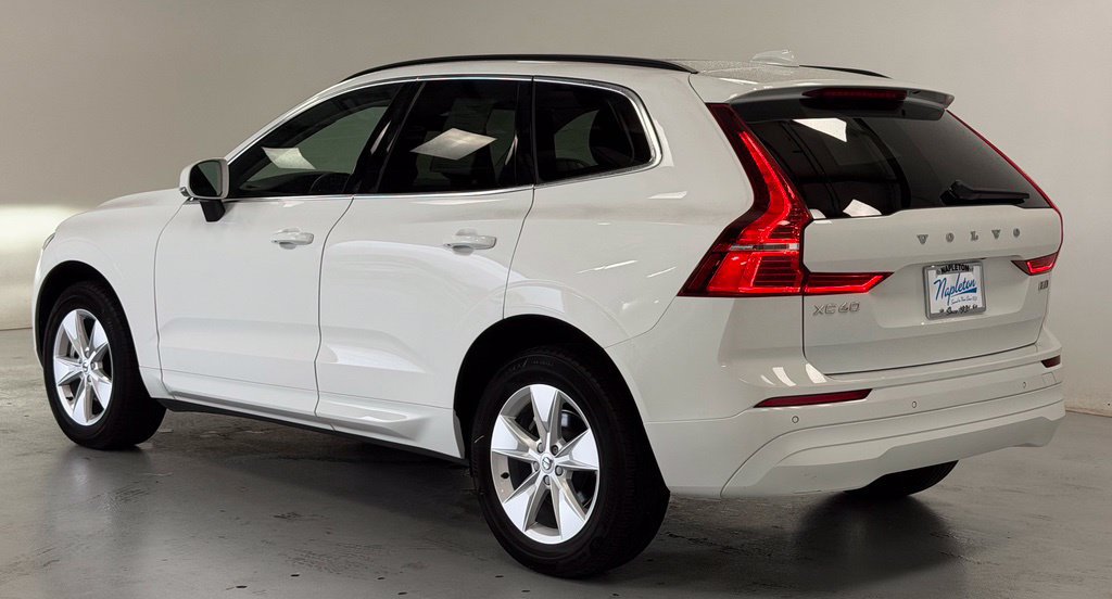 Used 2022 Volvo XC60 B5 Momentum AWD/4WD image 4