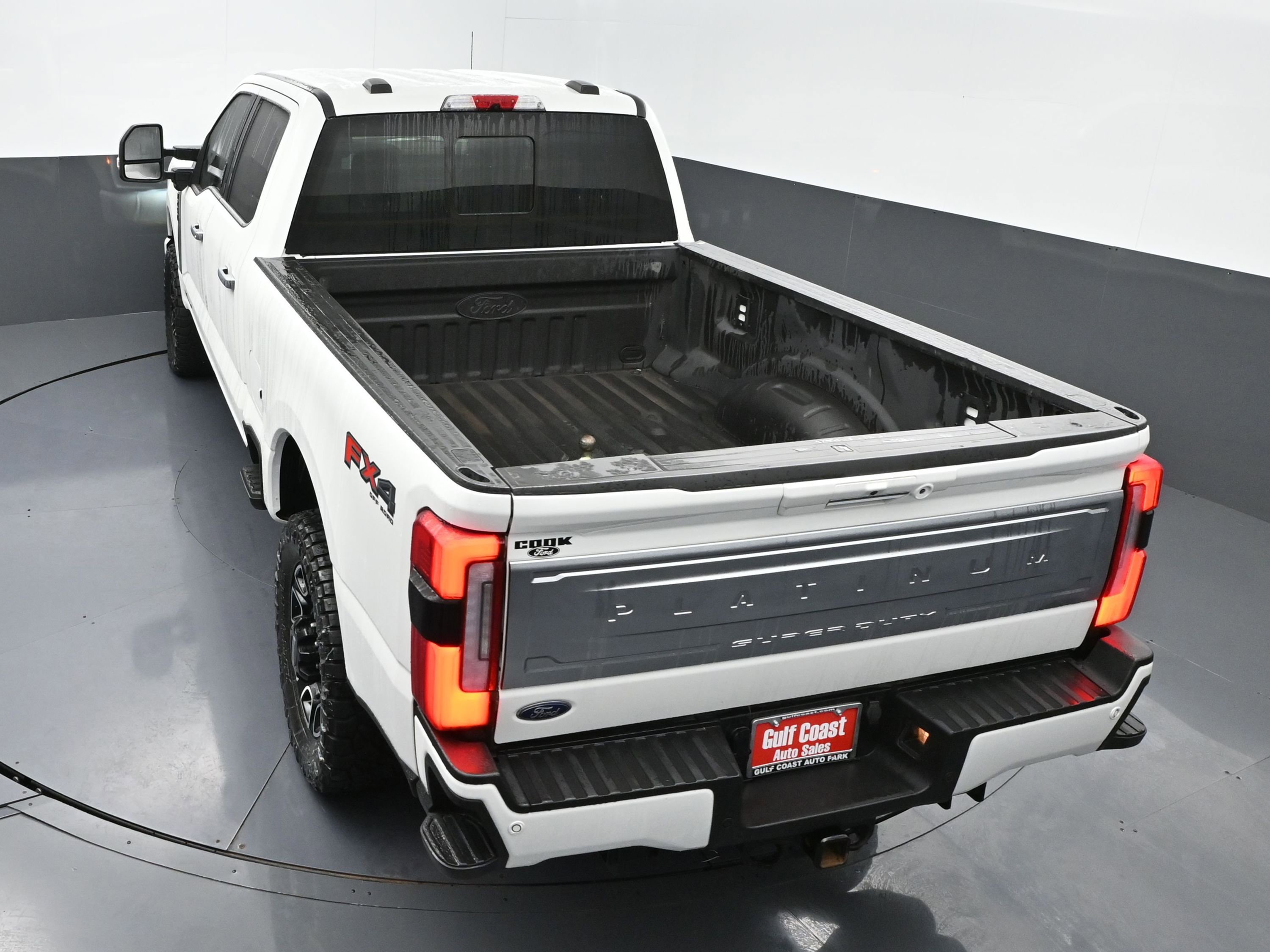 Used 2024 Ford F250 Platinum image 43