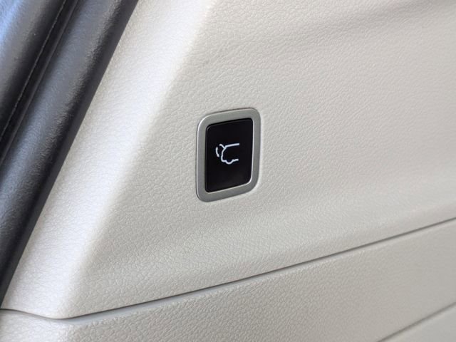 Used 2022 Chrysler Pacifica Limited image 16