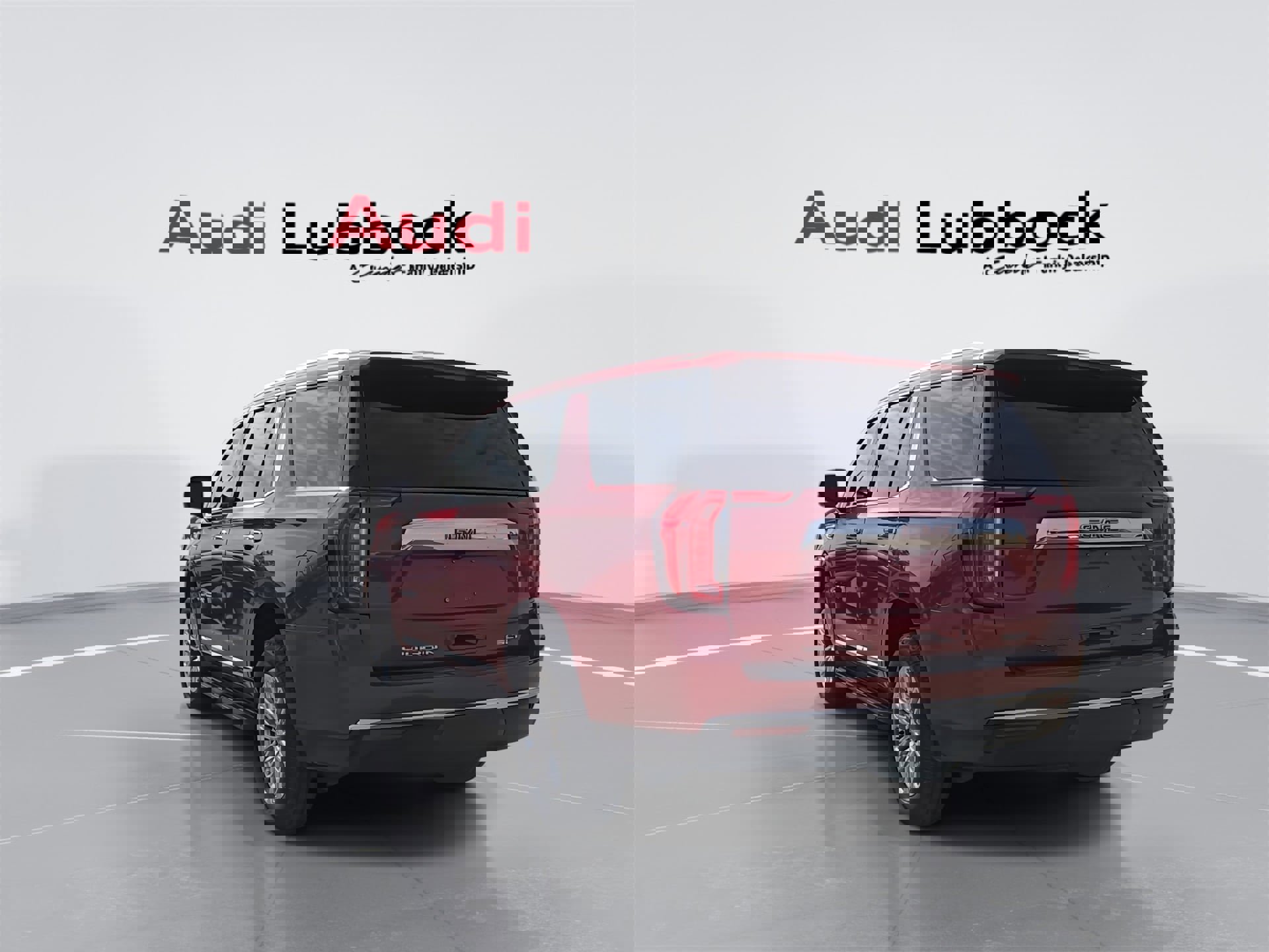 Used 2023 GMC Yukon SLT w/ SLT Premium Package image 7