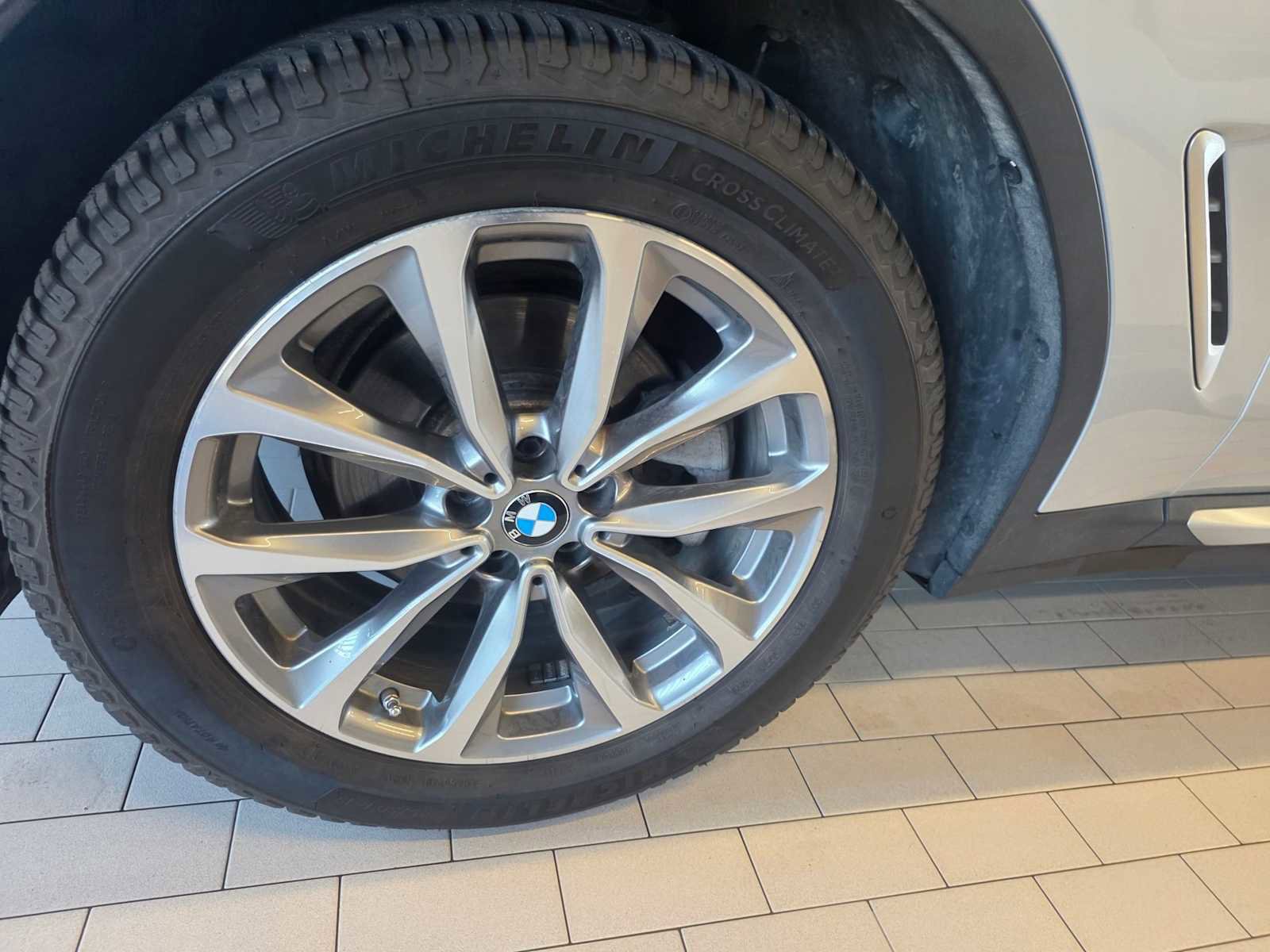 Used 2019 BMW X3 xDrive30i w/ Driving Assistance Package image 10