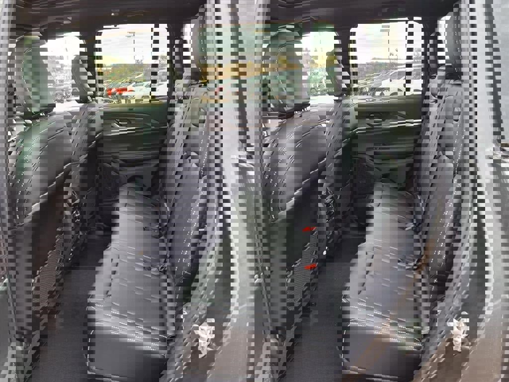 New 2025 Jeep Grand Cherokee Limited w/ Luxury Tech Group II image 18