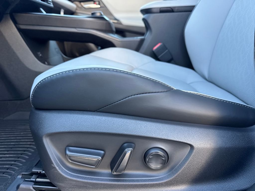 New 2026 Subaru Solterra Premium image 16