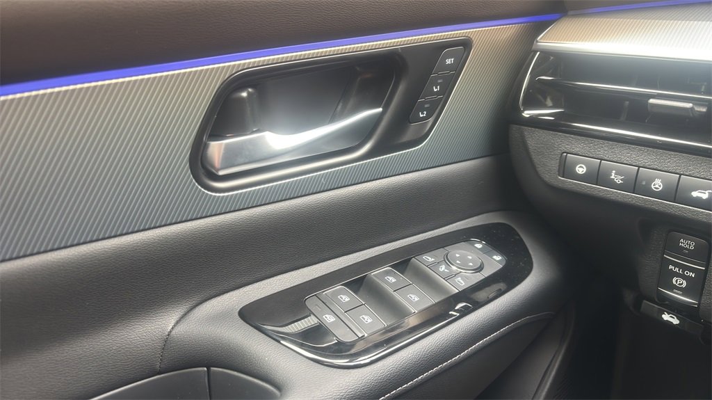 Used 2025 Nissan Murano Platinum w/ Cargo Package image 16