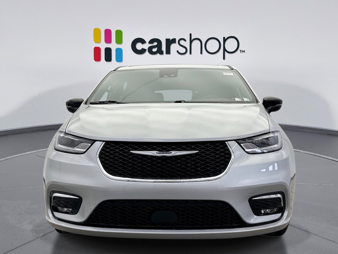 Used 2026 Chrysler Pacifica Select image 8