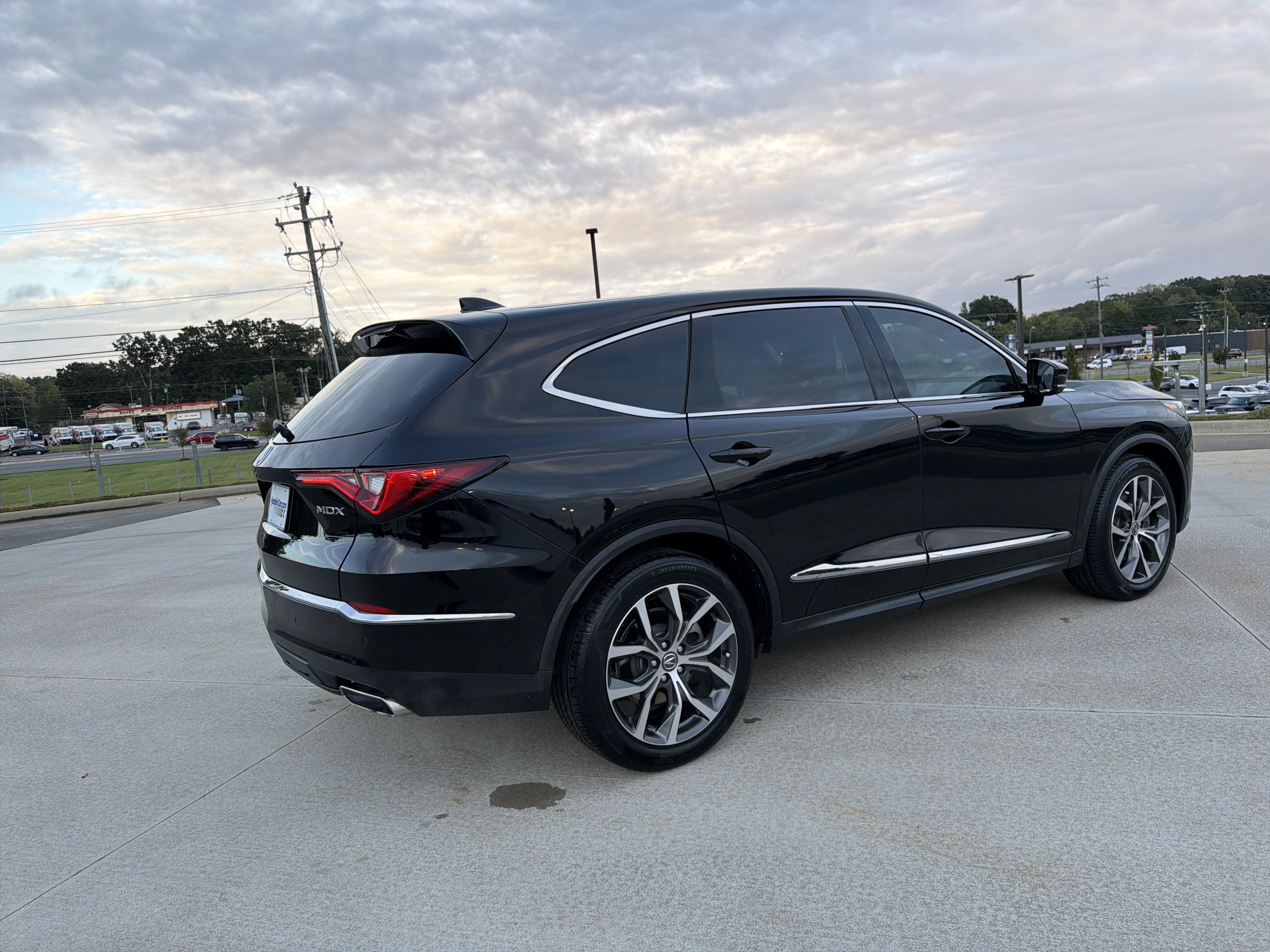 Certified 2024 Acura MDX w/ Technology Package FWD image 31