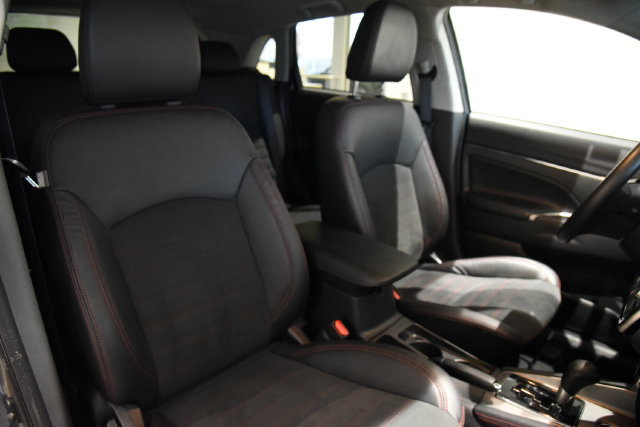 Used 2022 Mitsubishi Outlander Sport SE AWD/4WD image 21