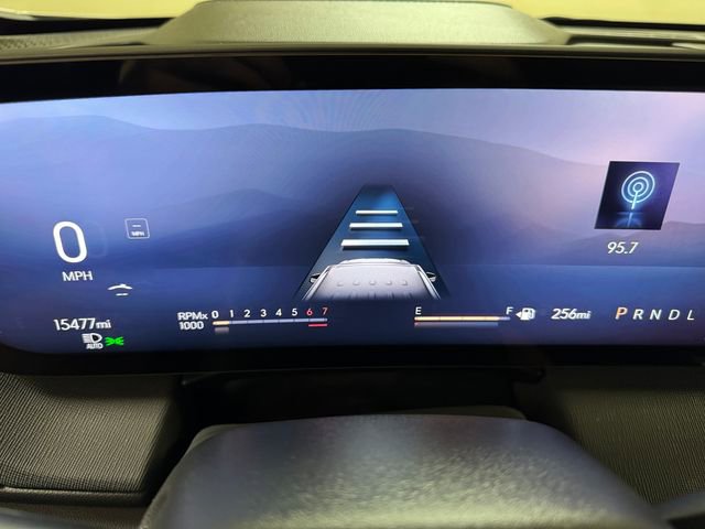 Used 2025 Buick Enclave Sport Touring FWD image 11