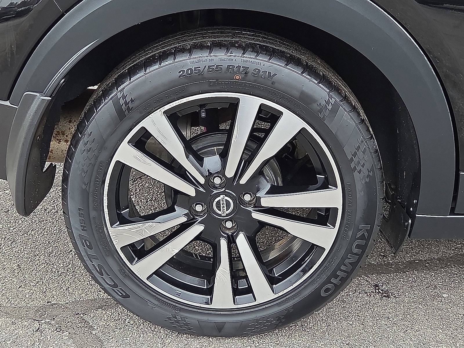 Used 2019 Nissan Kicks SR w/ SR Premium Package image 7