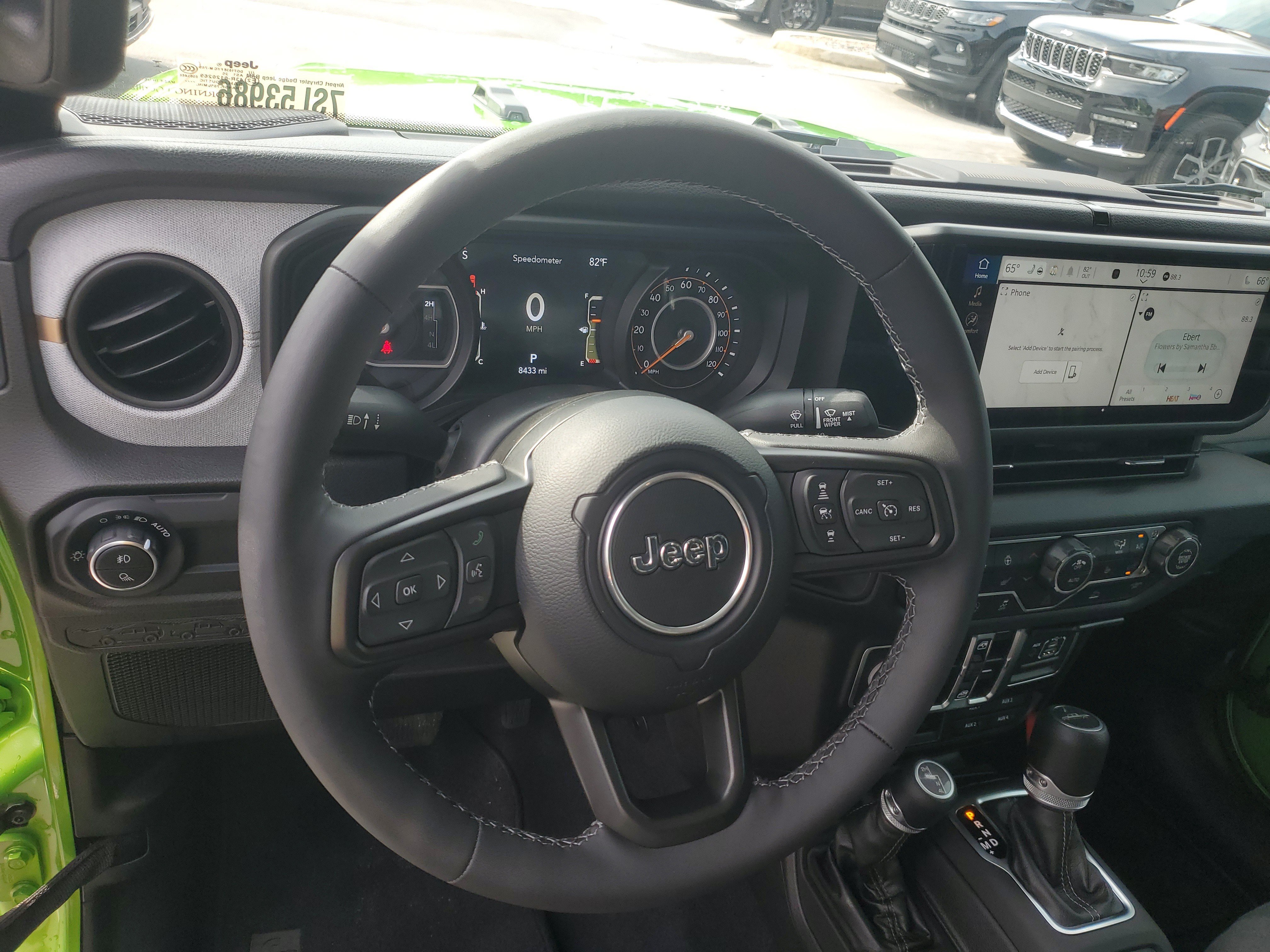 Used 2025 Jeep Gladiator Sport AWD/4WD image 15