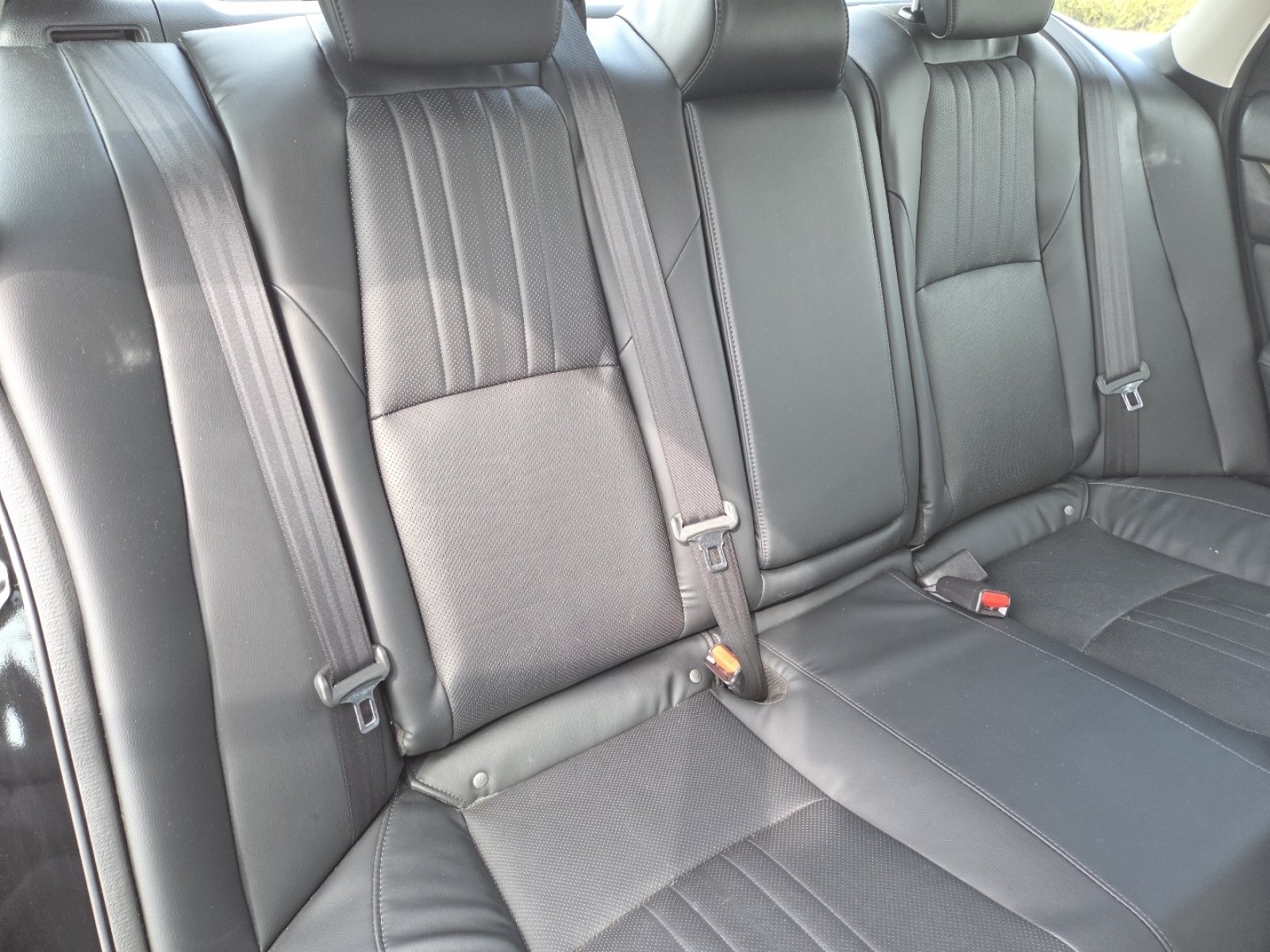 Used 2018 Honda Accord Touring image 22