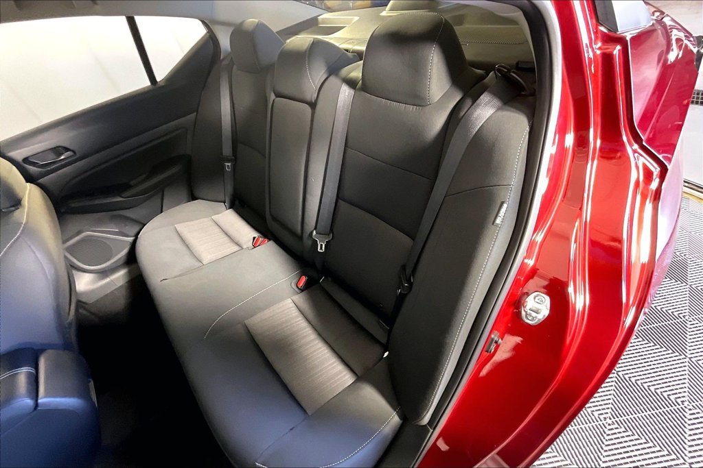 Used 2025 Nissan Altima 2.5 SV FWD image 32