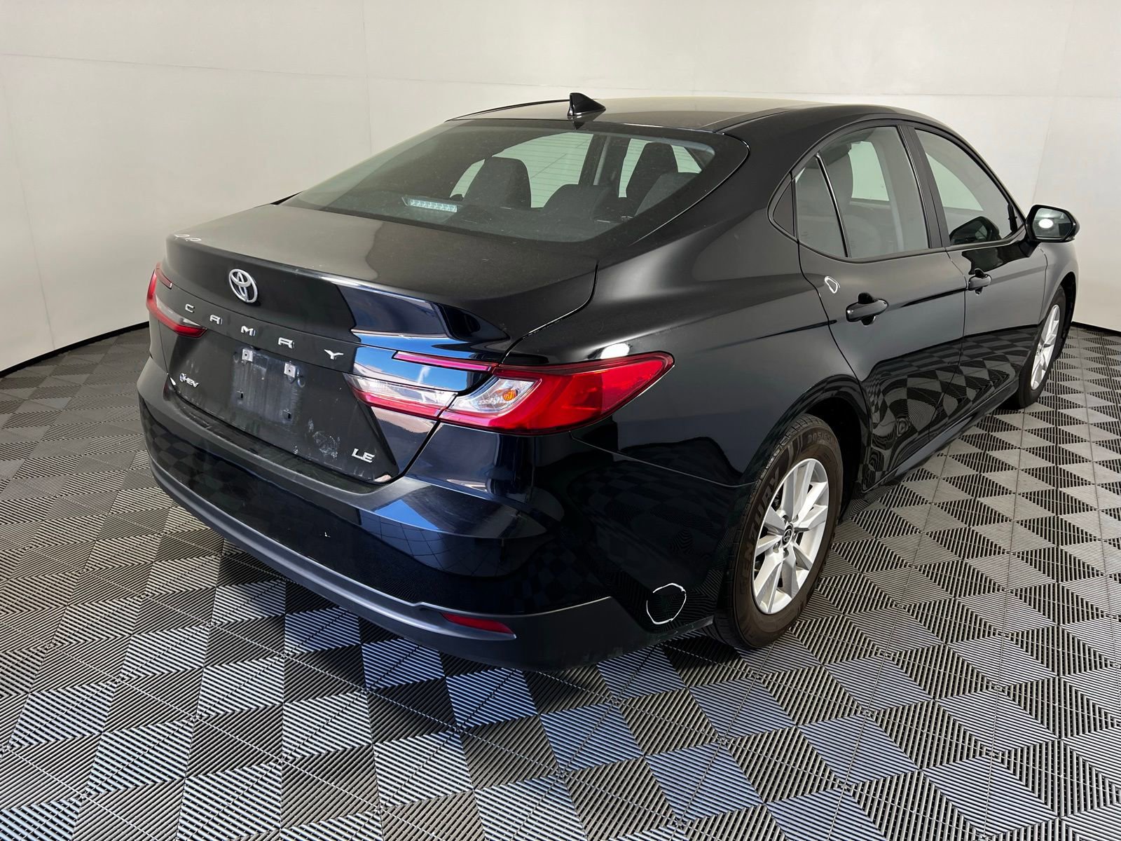 Certified 2025 Toyota Camry LE image 5