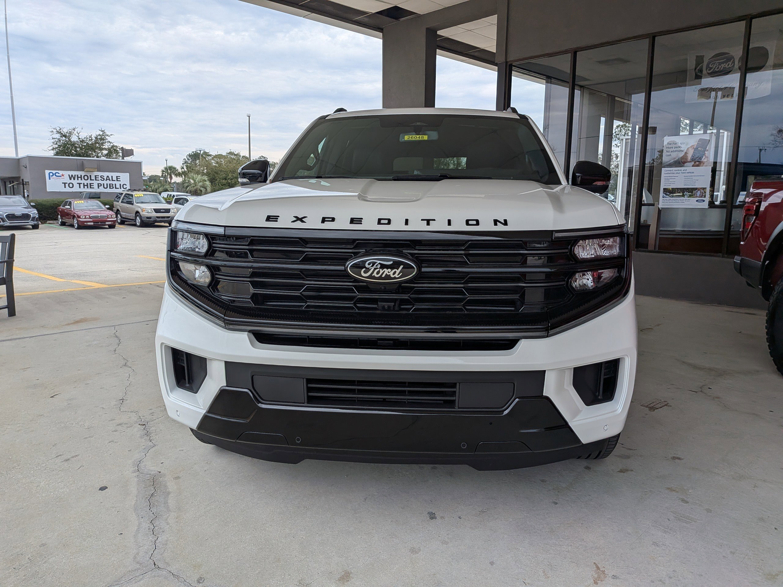 New 2026 Ford Expedition Max Platinum w/ Stealth Performance Package image 8