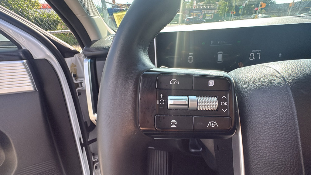 Used 2024 Hyundai Santa Fe SE AWD/4WD image 16