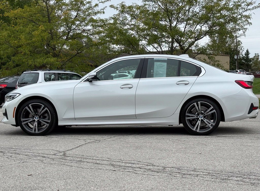 Used 2021 BMW 330i xDrive Sedan w/ Driving Assistance Package AWD/4WD image 2