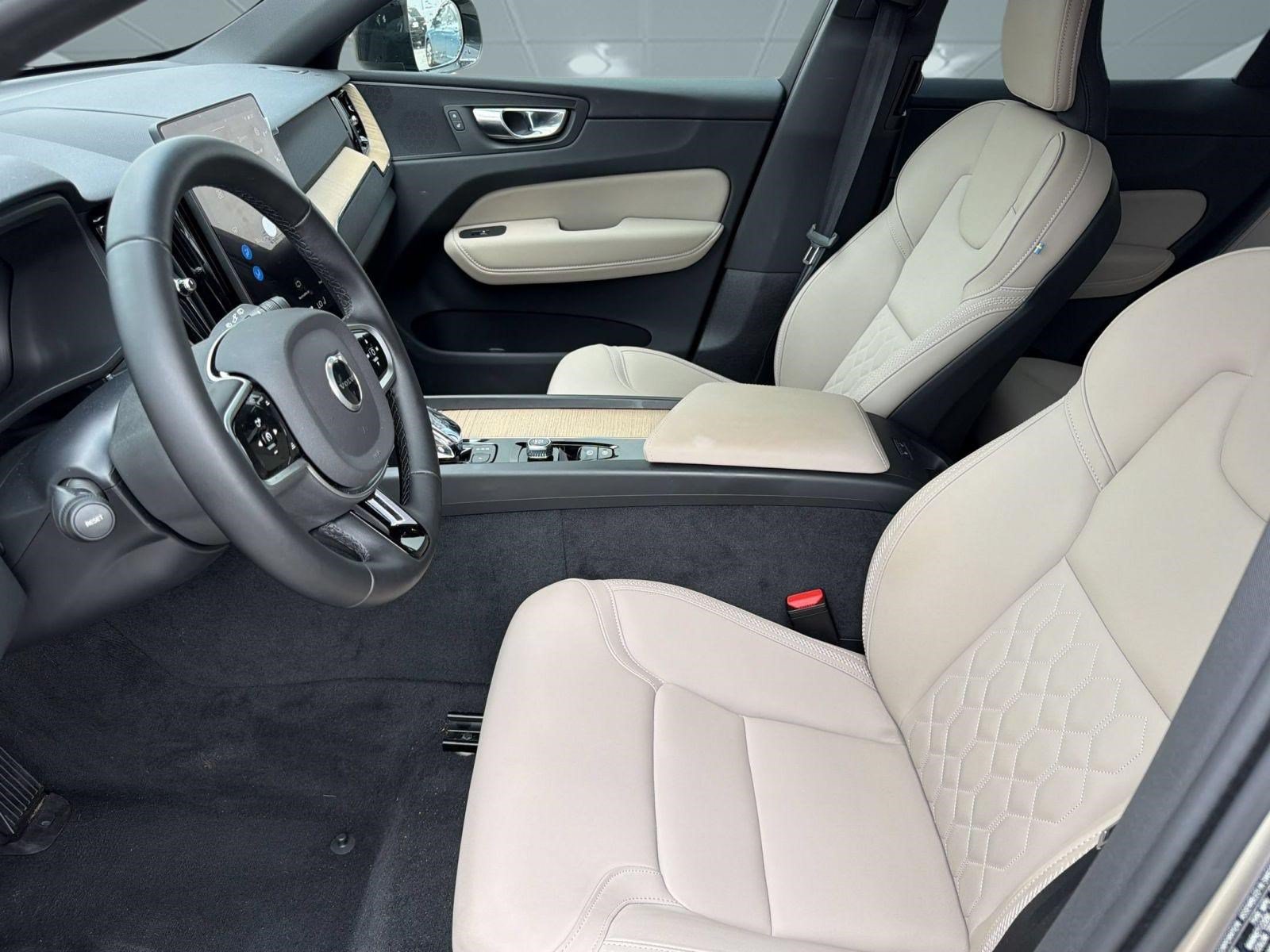 Certified 2026 Volvo XC60 B5 Plus w/ Protection Package Premier AWD/4WD image 5