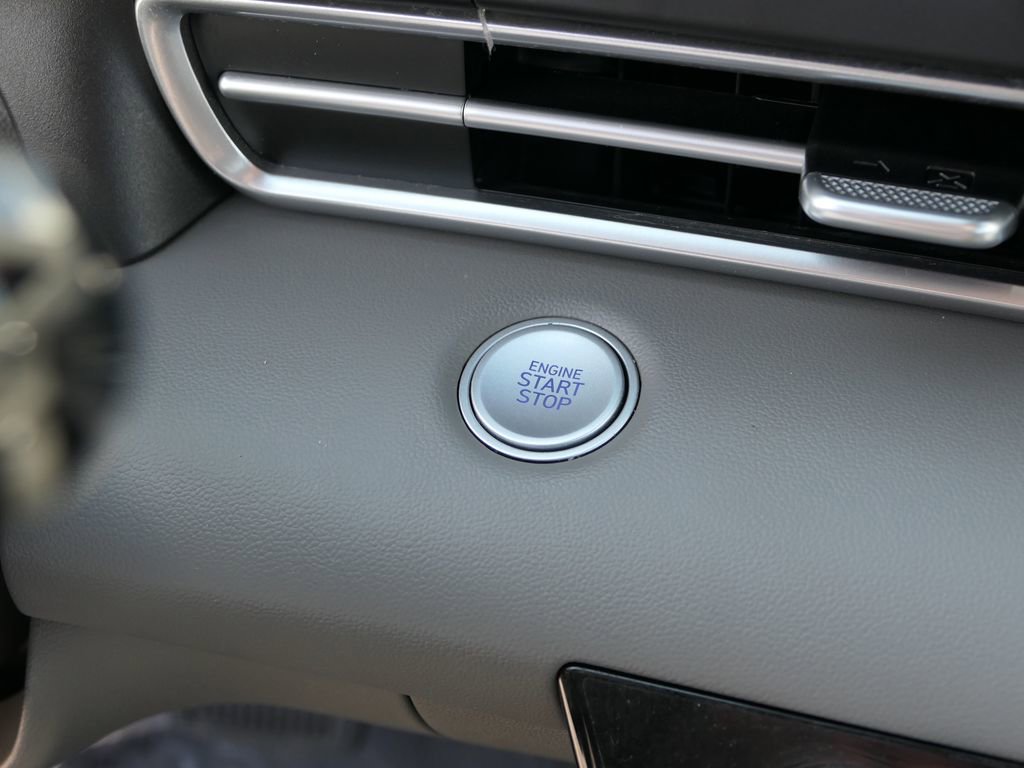 Certified 2023 Hyundai Elantra SEL image 15