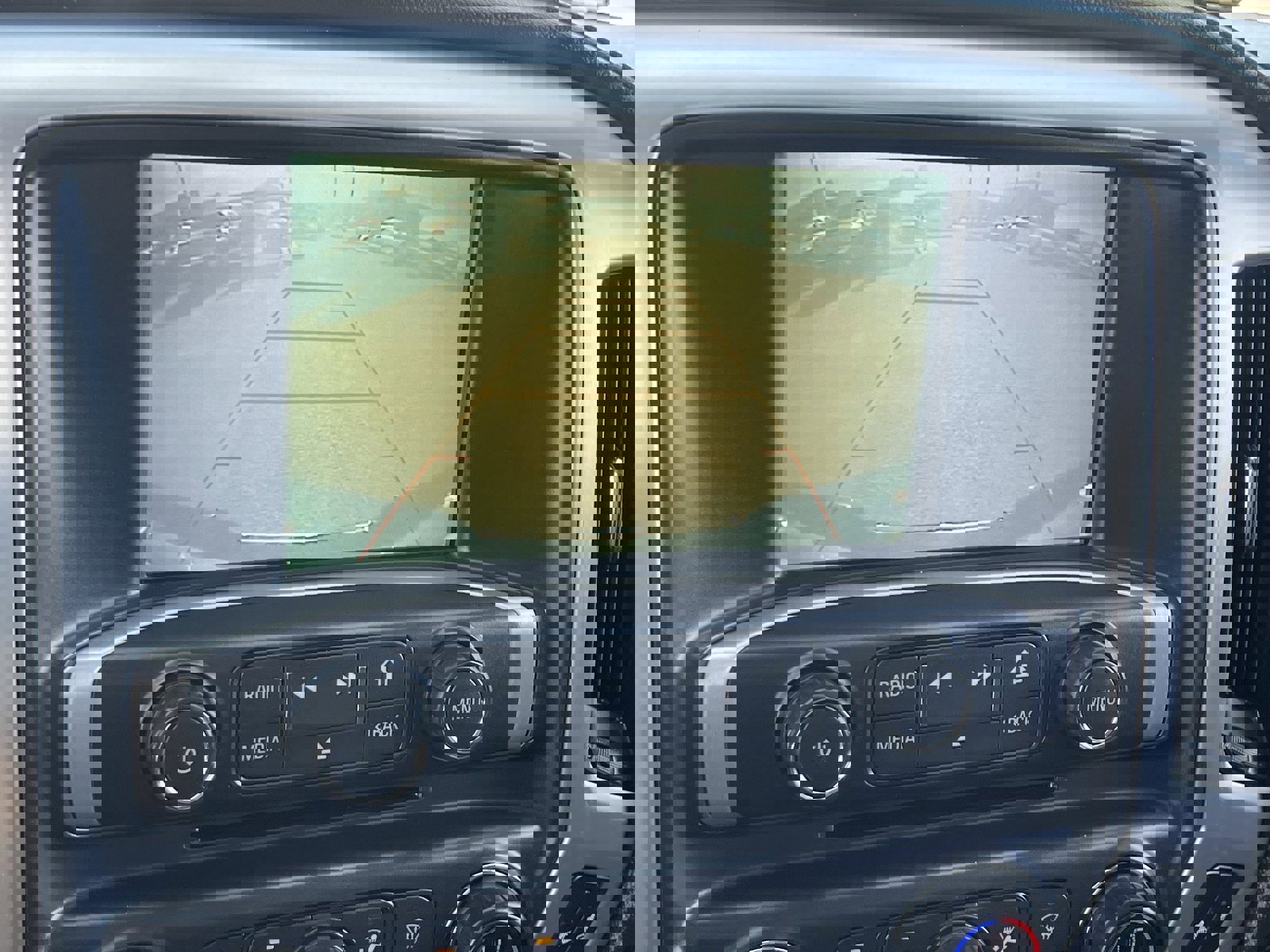 Used 2019 GMC Sierra 1500 SLE w/ SLE Value Package image 28