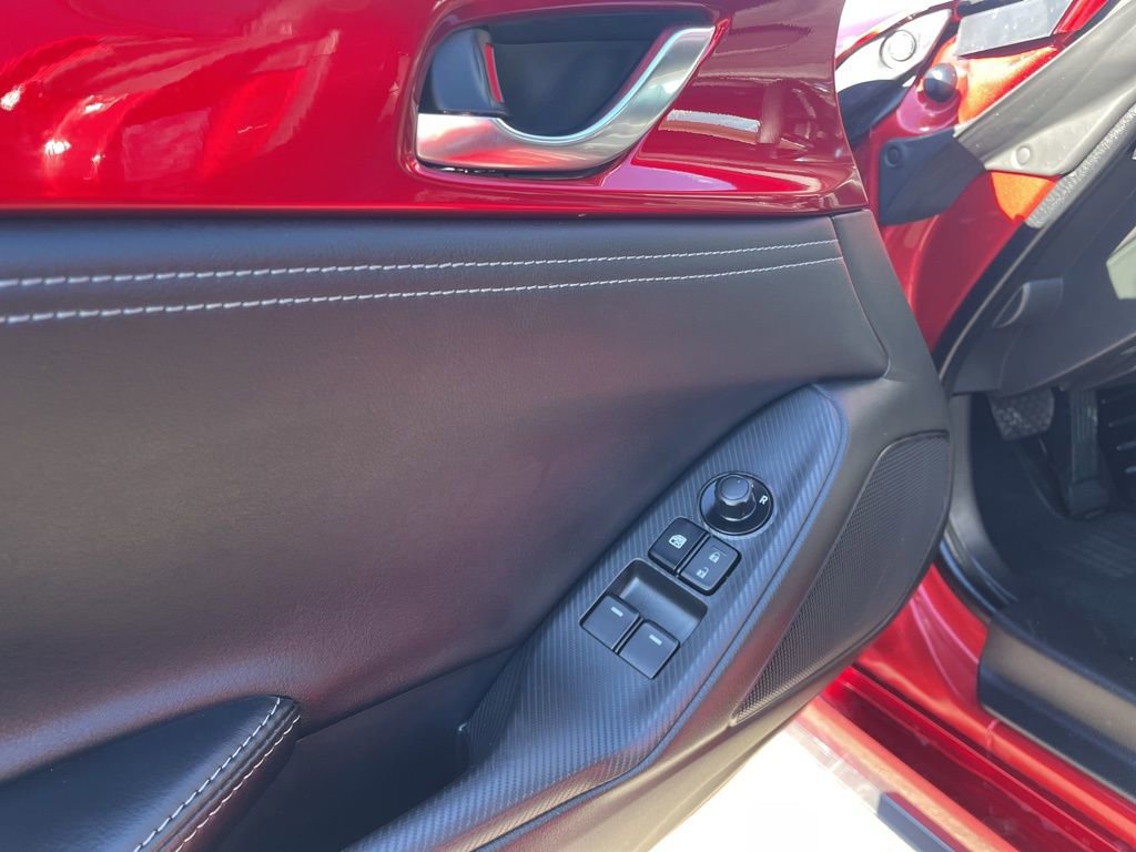 Used 2022 MAZDA MX-5 Miata RF Grand Touring RWD image 15