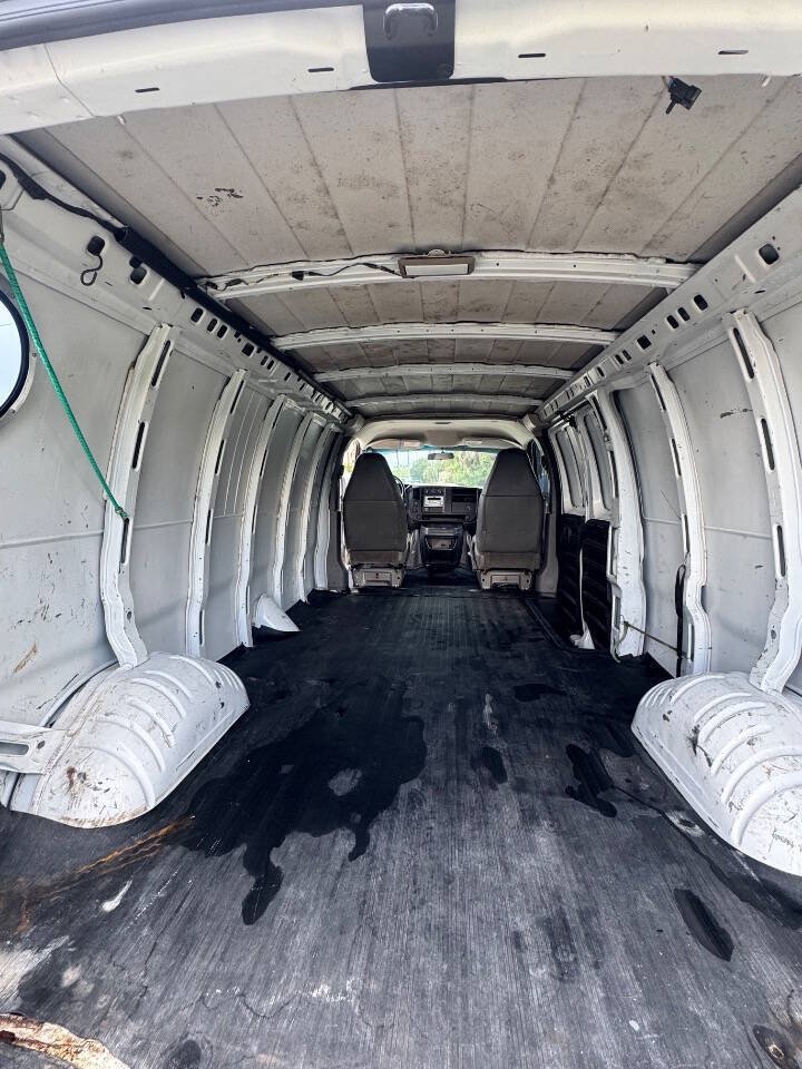 Used 2003 Chevrolet Express 3500 Extended RWD image 14