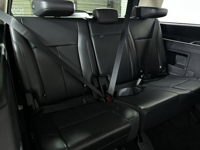 Used 2024 Ford Expedition XLT AWD/4WD image 28