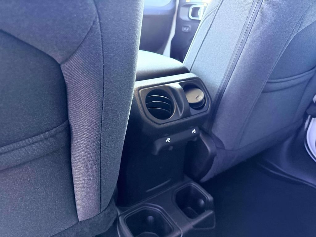 Used 2025 Jeep Wrangler Unlimited Sport AWD/4WD image 11