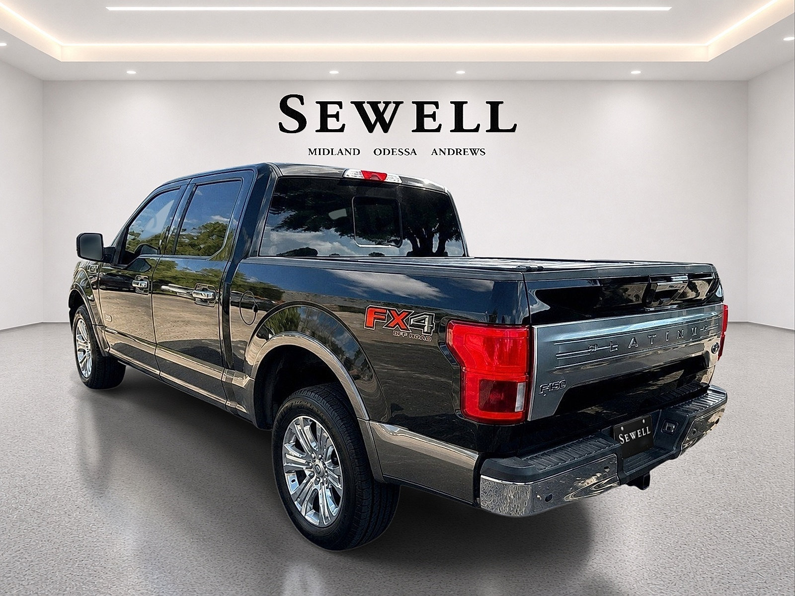 Used 2018 Ford F150 King Ranch w/ Equipment Group 601A Luxury AWD/4WD image 3